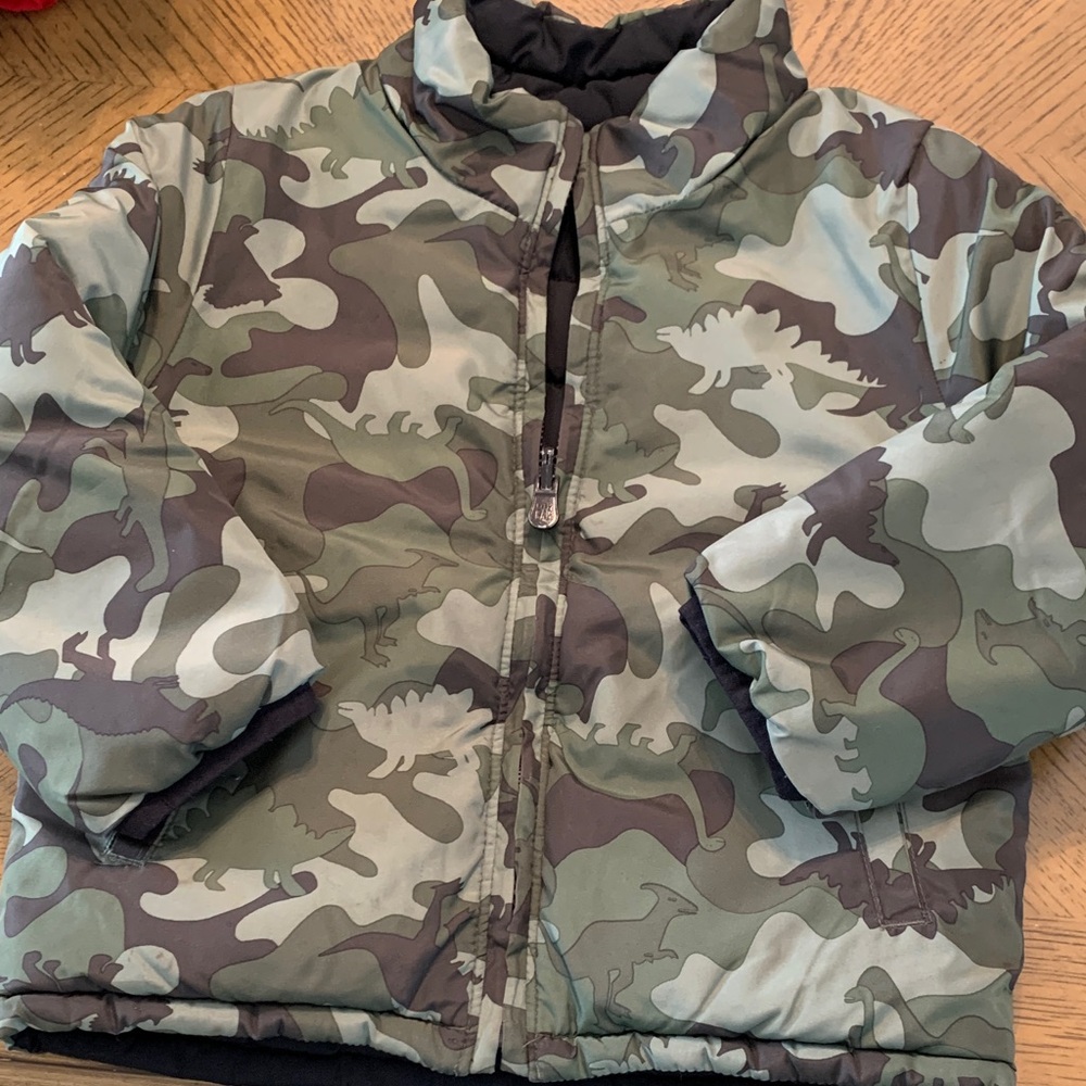 GAP Kids reversible solid black/Camouflage Dinosaur Puffer Jacket